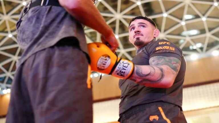 Tom Aspinall: Taruh Nyawa Demi Gelar, dari Octagon Abu Dhabi hingga Rencana Duel di Gedung Putih