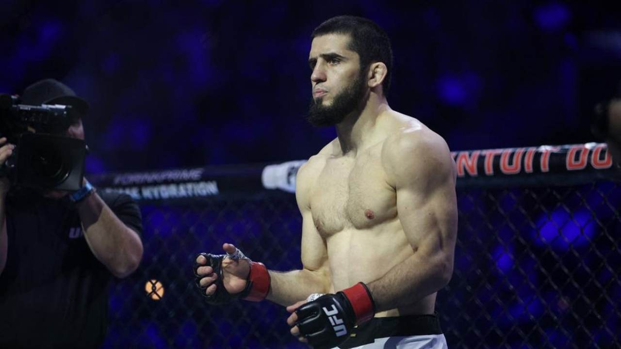 UFC 322: Akankah Islam Makhachev dan Zhang Weili Menorehkan Sejarah Sebagai Champ-Champ
