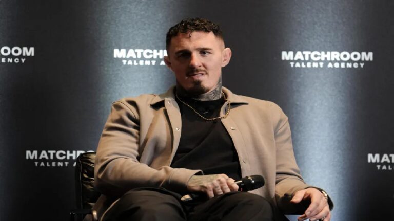 Tom Aspinall Tegaskan Siap Kembali ke Octagon Meski Cedera Mata Masih Memulihkan